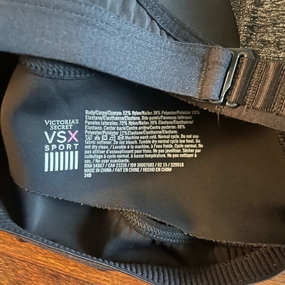 Victoria’s Secret VSX Adjustable Sports Bra 34B - Picture 5 of 7